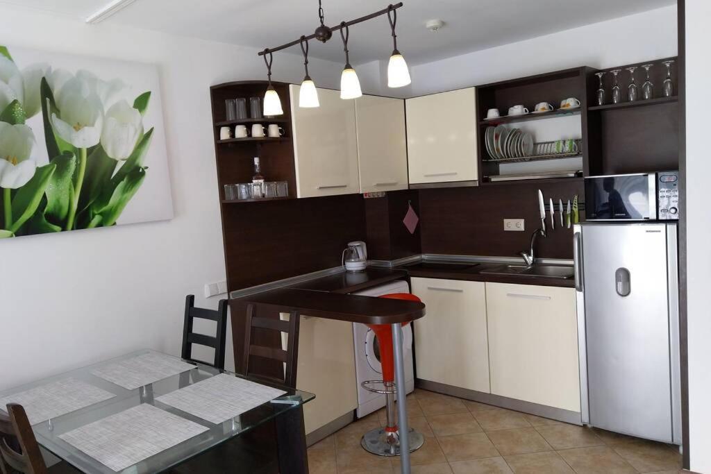Apartment In The Picturesque Oasis Resort & Spa Lozenets Exterior foto