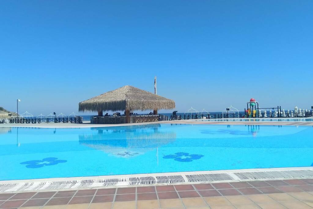 Apartment In The Picturesque Oasis Resort & Spa Lozenets Exterior foto